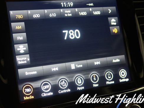 Used 2021 Jeep Grand Cherokee Limited image 27