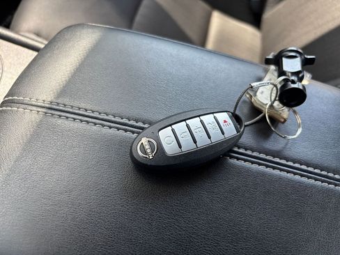 Used 2025 Nissan Altima 2.5 SV image 25