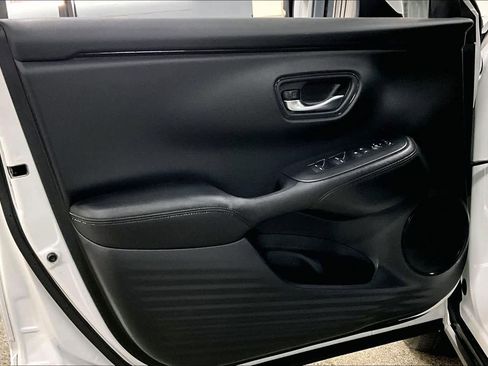 Used 2024 Honda HR-V LX image 21