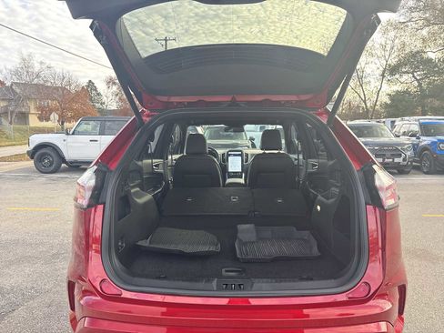 Used 2024 Ford Edge ST-Line image 11