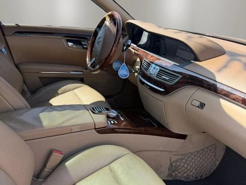 Used 2011 Mercedes-Benz S 550 4MATIC w/ Sport Pkg image 8