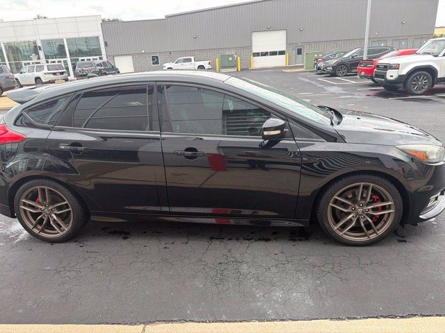 Used 2016 Ford Focus ST FWD image 8
