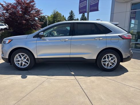Used 2024 Ford Edge SEL image 2