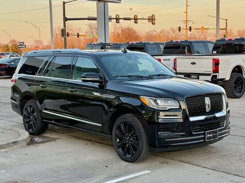 Used 2022 Lincoln Navigator L Reserve image 6