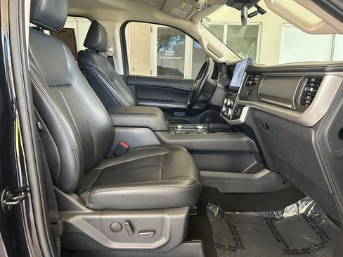 Used 2024 Ford Expedition XLT AWD/4WD image 22