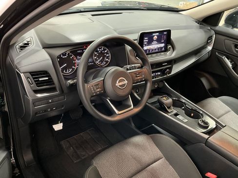 Used 2024 Nissan Rogue SV image 13