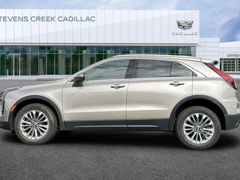 Used 2024 Cadillac XT4 Premium Luxury image 6
