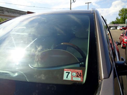 Used 2011 Cadillac SRX Luxury image 9