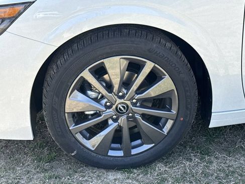 New 2026 Nissan Sentra SL w/ Floor Mat Package FWD image 15