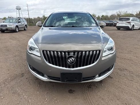 Used 2017 Buick Regal Sport Touring image 9