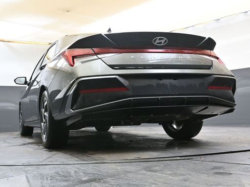 Certified 2024 Hyundai Elantra SEL w/ Convenience Package image 42