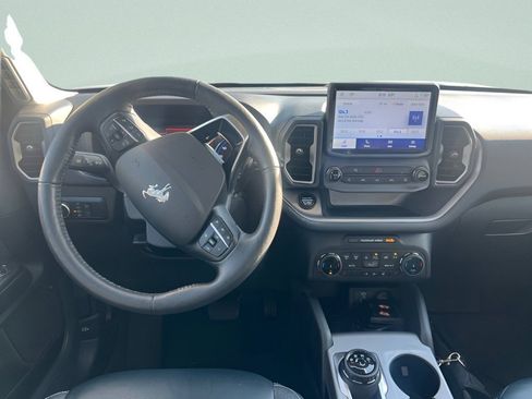 Used 2022 Ford Bronco Sport Outer Banks w/ Tech Package AWD/4WD image 18