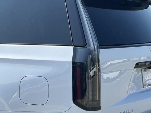 Used 2026 Cadillac Escalade Platinum Sport AWD/4WD image 10