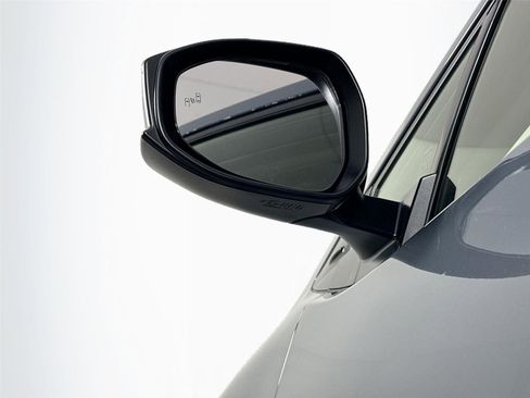 Certified 2023 Toyota Prius LE FWD image 5