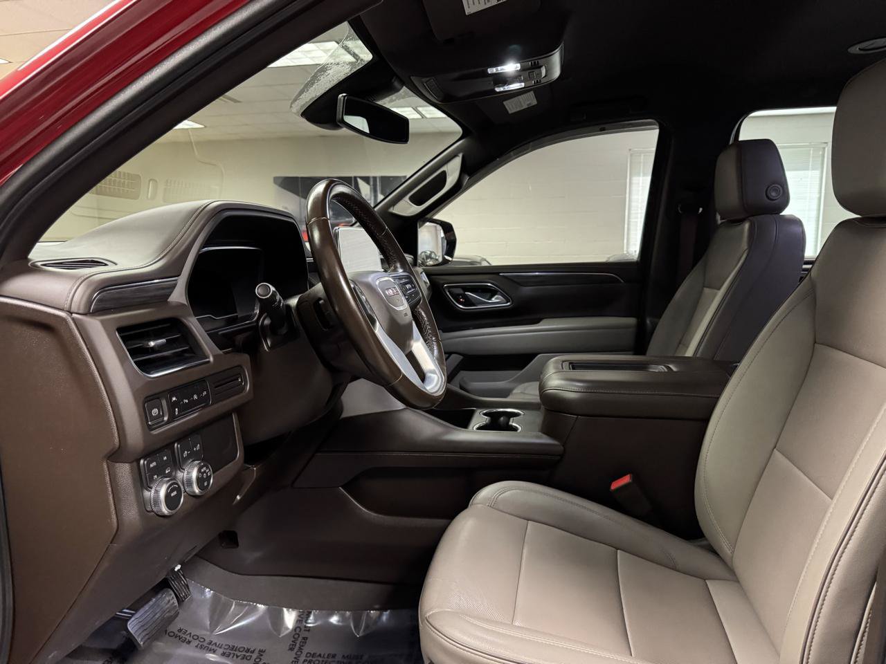 Used 2022 GMC Yukon XL SLT AWD/4WD image 24