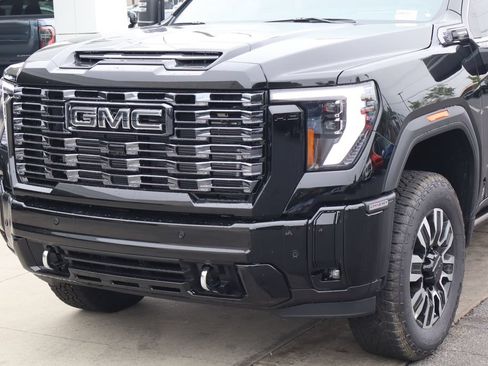 New 2026 GMC Sierra 2500 Denali Ultimate AWD/4WD image 4