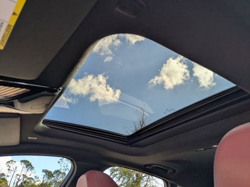 Used 2023 BMW i4 eDrive40 image 23