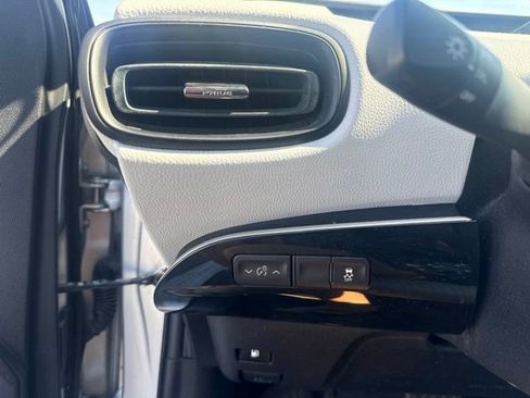 Used 2016 Toyota Prius Two w/ Protection Package FWD image 9
