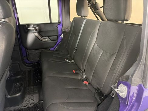 Used 2018 Jeep Wrangler Unlimited Sport S image 13