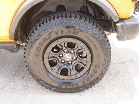 Used 2021 Ford Bronco First Edition AWD/4WD image 17