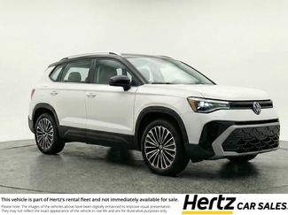Used 2025 Volkswagen Taos SE video 1
