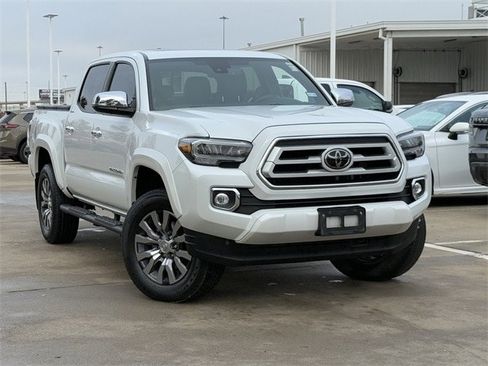 Used 2023 Toyota Tacoma Limited image 2