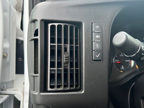 Used 2024 Chevrolet Express 2500 w/ Driver Convenience Package image 21