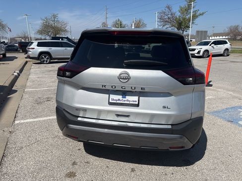 Used 2022 Nissan Rogue SL w/ SL Premium Package image 24