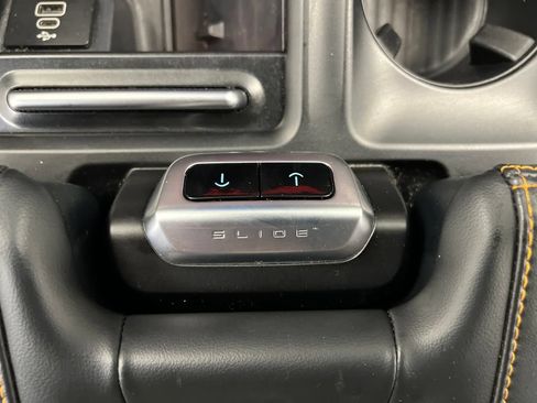Used 2025 Ford Expedition Tremor AWD/4WD image 59