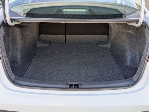 Used 2025 Toyota Corolla LE image 26