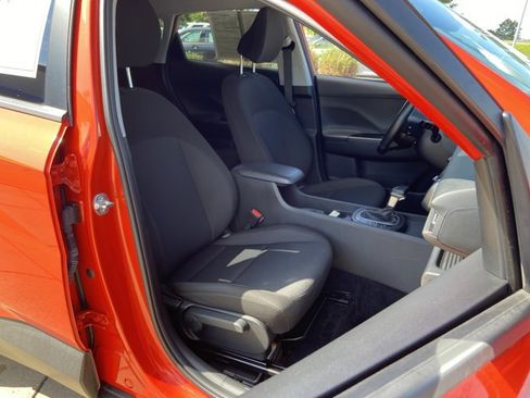 Used 2025 Hyundai Kona SEL FWD image 16