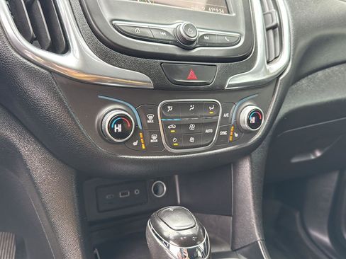 Used 2019 Chevrolet Equinox LT image 22