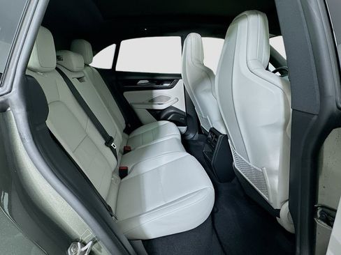 New 2026 Porsche Macan 4S Electric AWD/4WD image 29