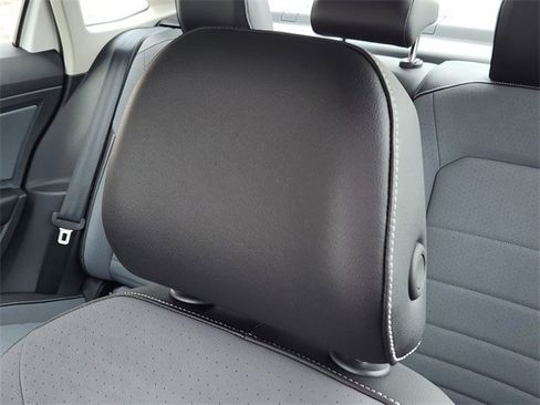 New 2026 Volkswagen Jetta SE image 14