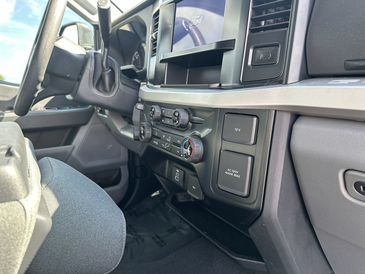 Used 2025 Ford F350 XLT w/ Tremor Off-Road Package AWD/4WD image 16