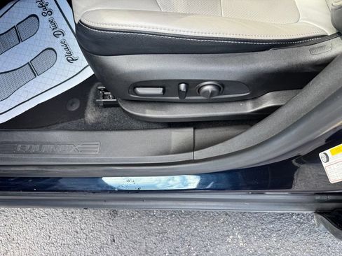 Used 2020 Chevrolet Equinox LT FWD image 16