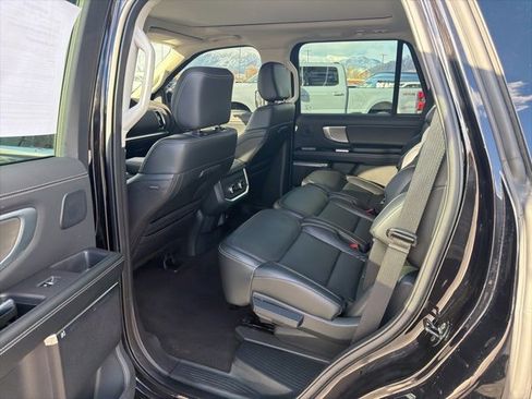 Used 2025 Ford Expedition Platinum w/ Driver's Package image 23