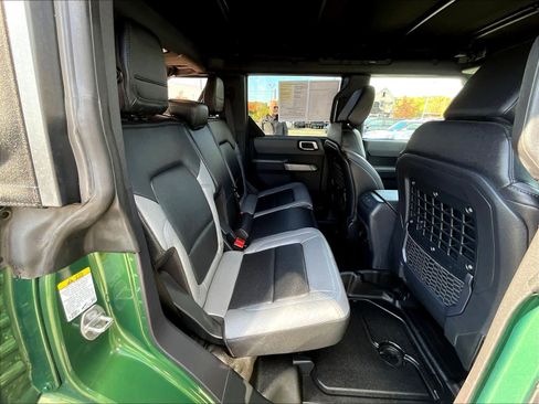 Used 2023 Ford Bronco Black Diamond w/ Sasquatch Package image 16