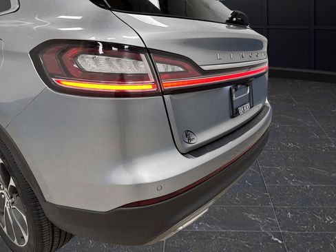 Used 2022 Lincoln Nautilus Reserve image 35