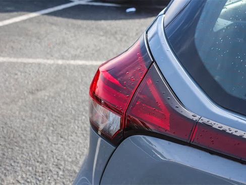 Used 2024 Nissan Kicks SV image 8