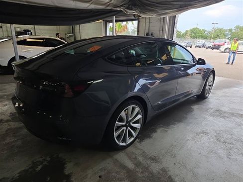 Used 2018 Tesla Model 3 Mid Range RWD image 5
