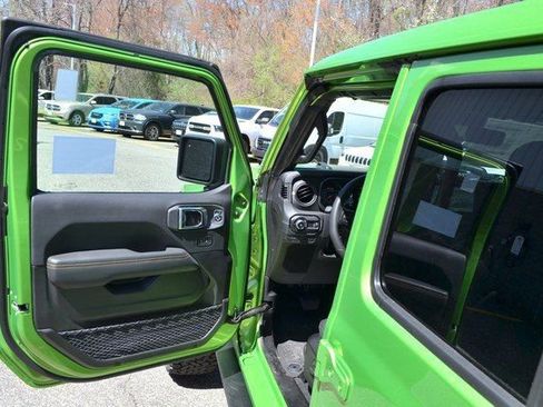 New 2025 Jeep Wrangler Unlimited Rubicon 392 image 14