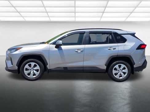 Used 2020 Toyota RAV4 LE AWD/4WD image 13