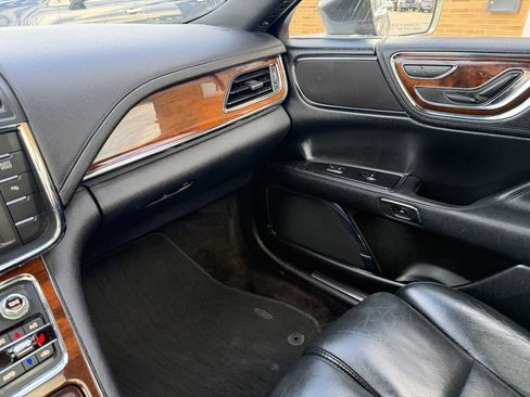 Used 2017 Lincoln Continental Select w/ Climate Package image 23