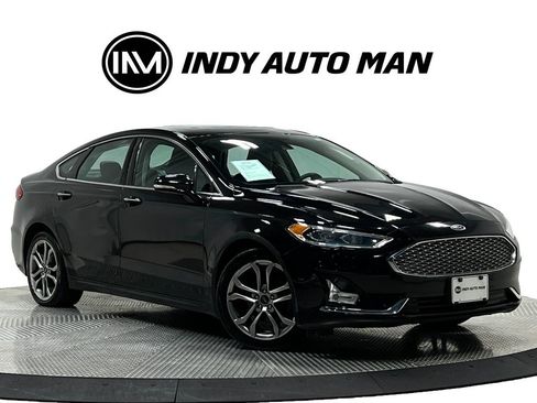 Used 2019 Ford Fusion Titanium FWD image 2