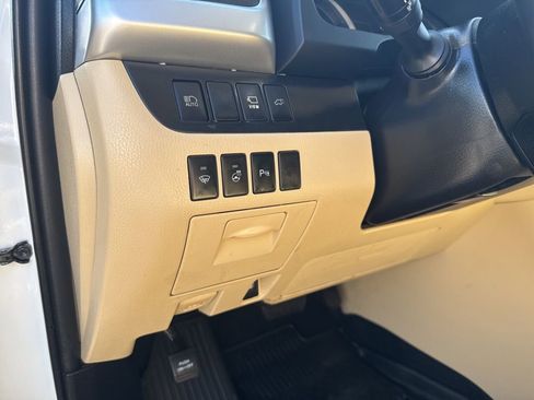 Used 2019 Toyota Highlander Limited Platinum image 14