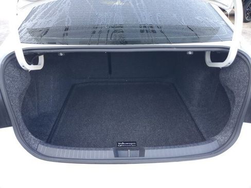 Used 2023 Volkswagen Jetta SE w/ Panoramic Sunroof Package image 12