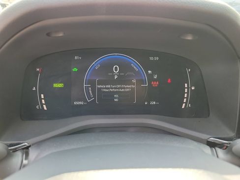 Used 2025 Toyota Camry LE FWD image 28