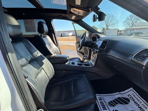 Used 2020 Jeep Grand Cherokee Limited w/ Luxury Group II image 10
