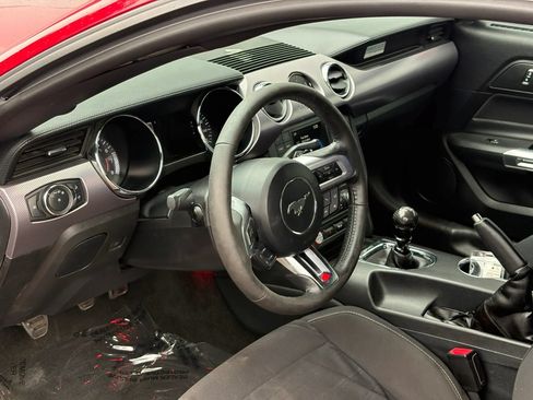 Used 2017 Ford Mustang GT RWD image 11